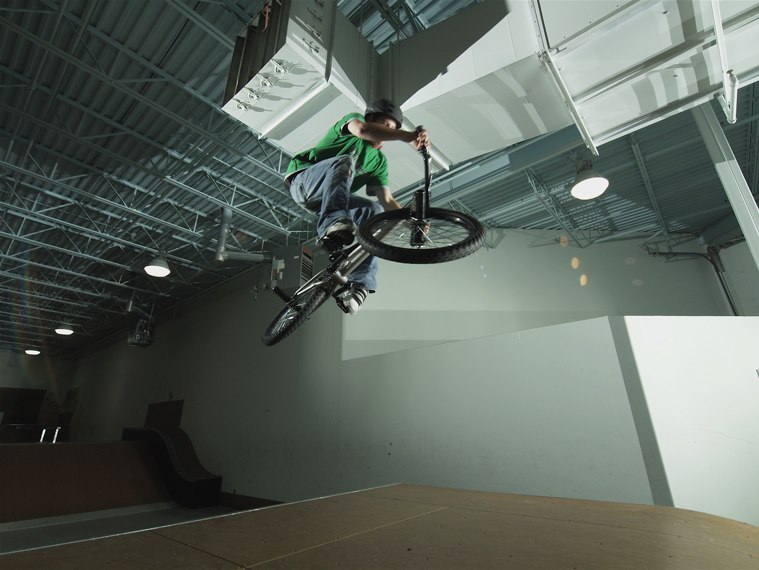 20070114_ShowcaseBikes_029.jpgw759h570