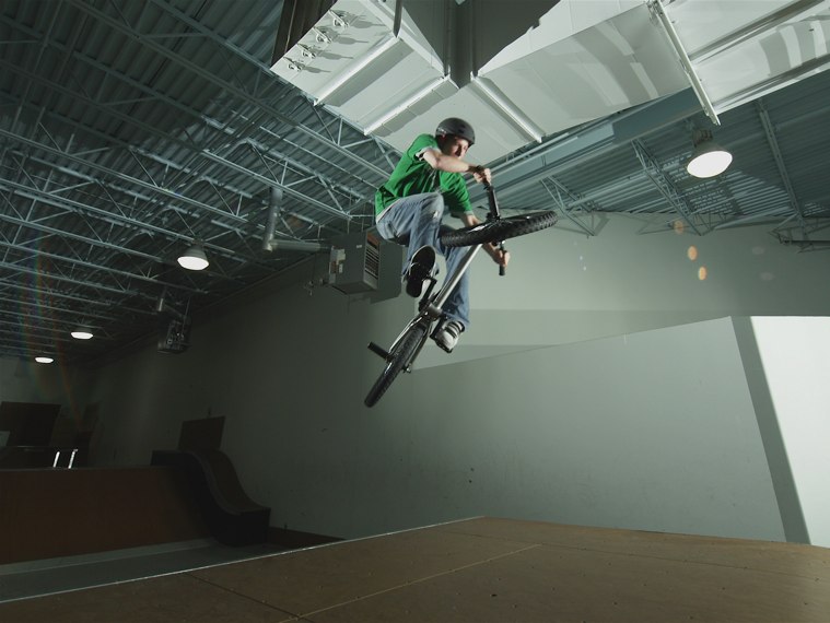 20070114_ShowcaseBikes_036.jpgw759h570