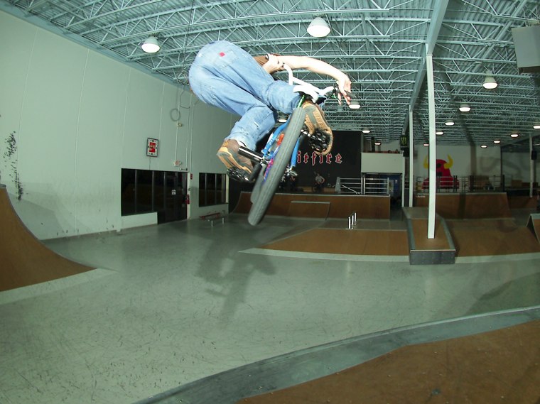 20070317_ShowcaseBMX_170T.jpgw760h569