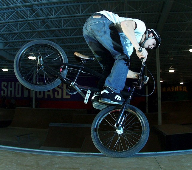20070317_ShowcaseBMX_009_2.jpgw644h570