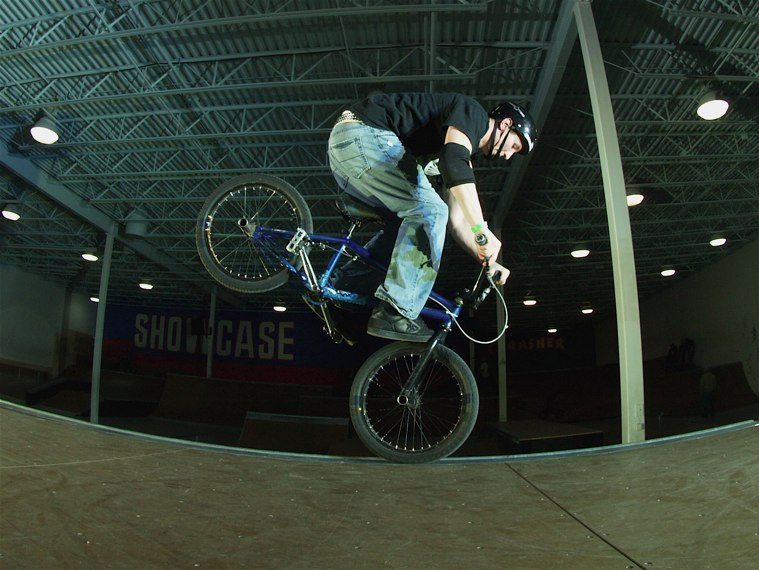 20070317_ShowcaseBMX_040.jpgw759h570
