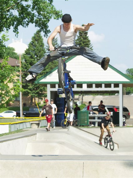 20070519_MoundSkatepark_044.jpgw427h570