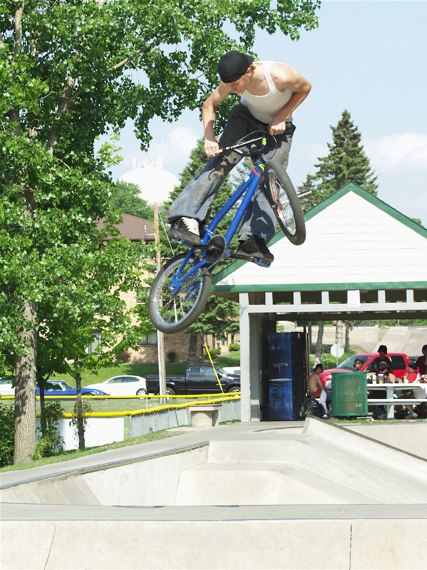 20070519_MoundSkatepark_103.jpgw427h570