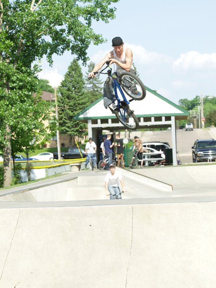 20070519_MoundSkatepark_175.jpgw427h570