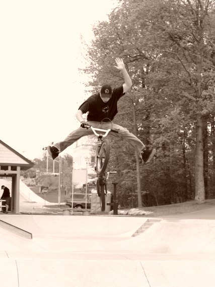 20070506_MoundSkatepark_222.jpgw427h570