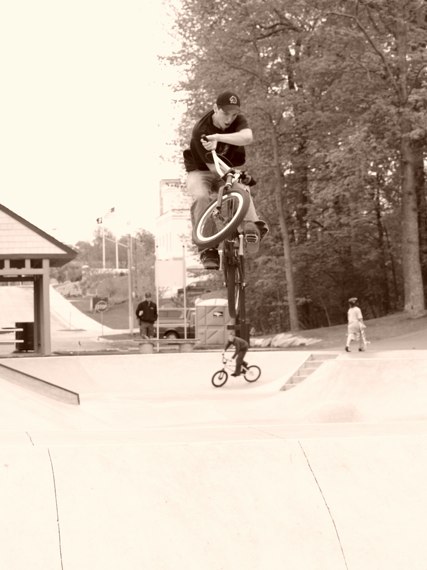 20070506_MoundSkatepark_243.jpgw427h570