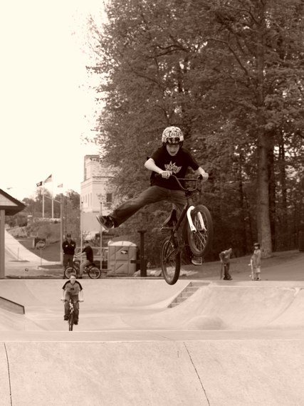 20070506_MoundSkatepark_160.jpgw427h570