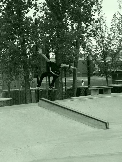 20070506_MoundSkatepark_340.jpgw427h570