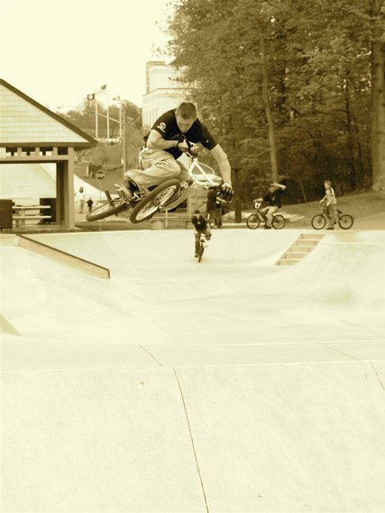 20070506_MoundSkatepark_070.jpgw427h570