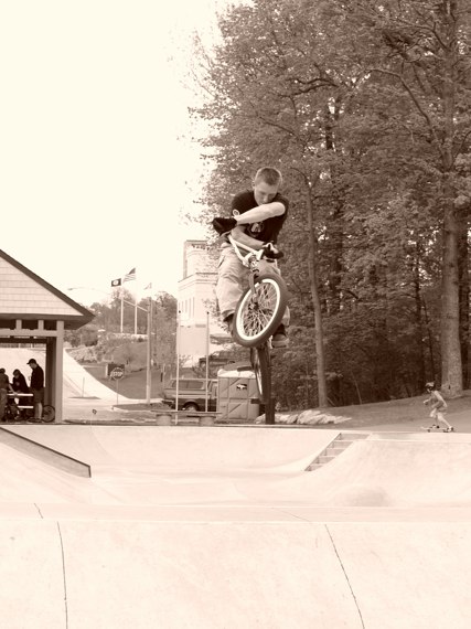 20070506_MoundSkatepark_133.jpgw427h570