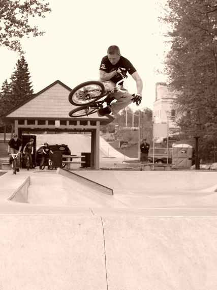 20070506_MoundSkatepark_155.jpgw427h570