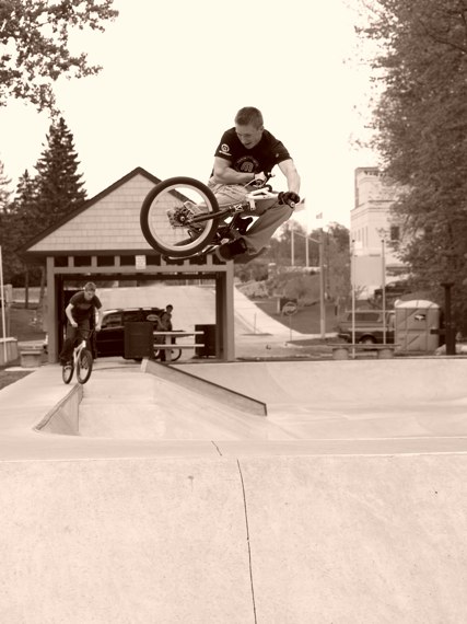 20070506_MoundSkatepark_175.jpgw427h570