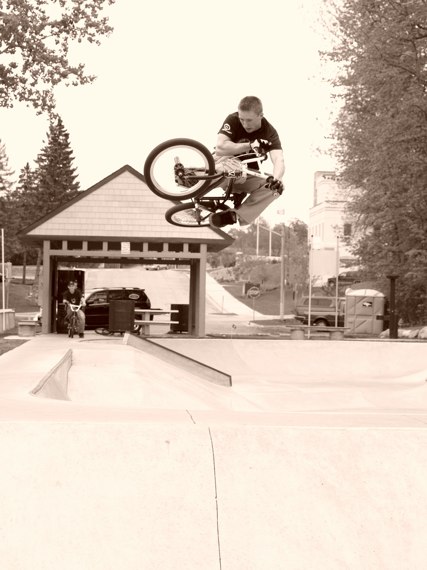 20070506_MoundSkatepark_198.jpgw427h570