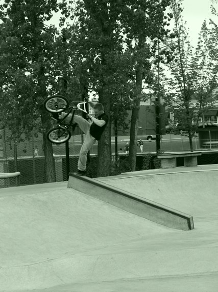 20070506_MoundSkatepark_337.jpgw427h570