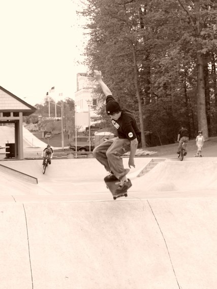 20070506_MoundSkatepark_210.jpgw427h570