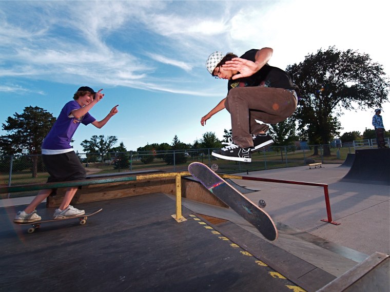 20080825_HutchinsonSkate_192.jpgw760h569