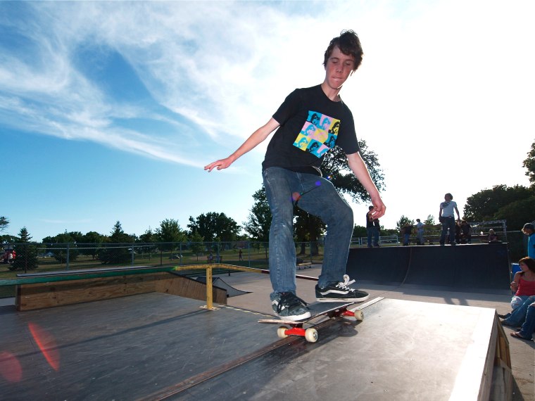20080825_HutchinsonSkate_101.jpgw760h570
