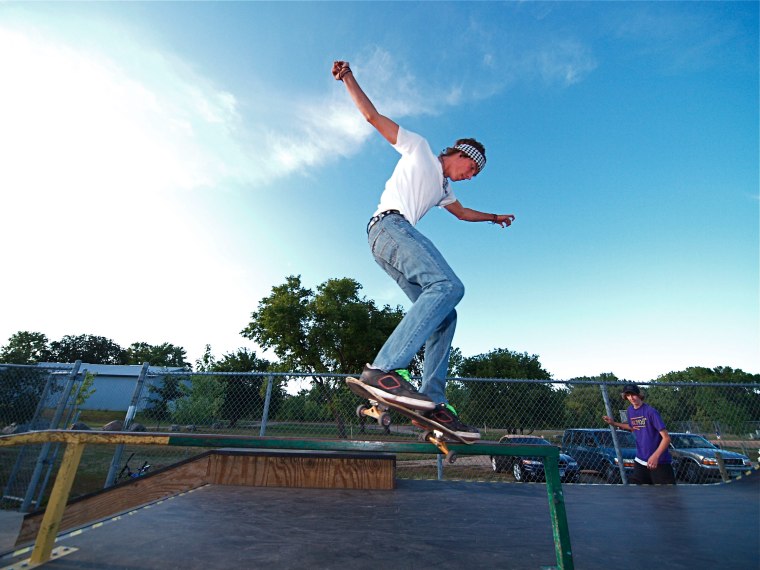 20080825_HutchinsonSkate_261.jpgw760h570