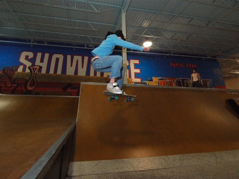 20081211_ShowcaseSkate_129.jpgw759h570