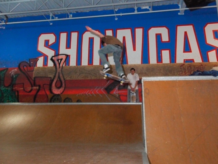 20081211_ShowcaseSkate_165.jpgw759h570