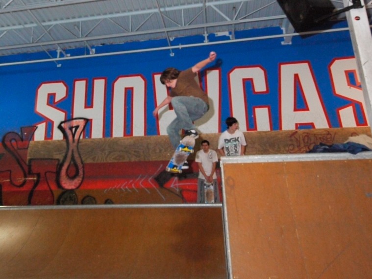 20081211_ShowcaseSkate_179.jpgw759h570