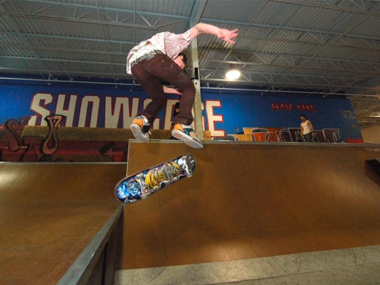 20081211_ShowcaseSkate_122.jpgw759h570