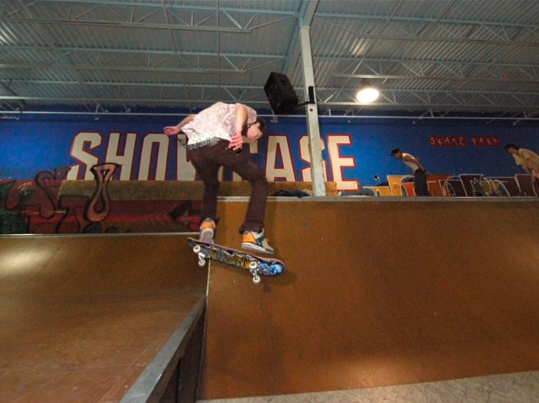 20081211_ShowcaseSkate_150.jpgw760h569