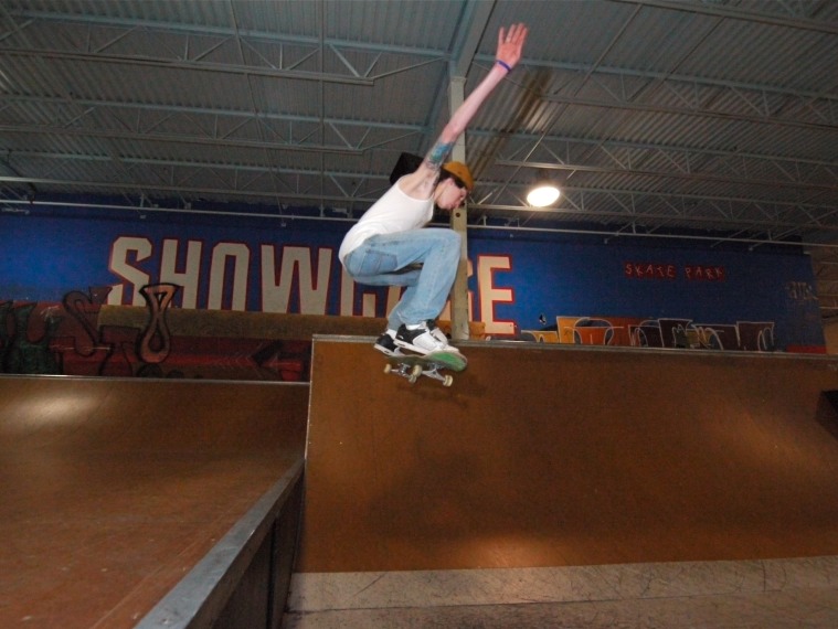 20081211_ShowcaseSkate_093.jpgw759h570