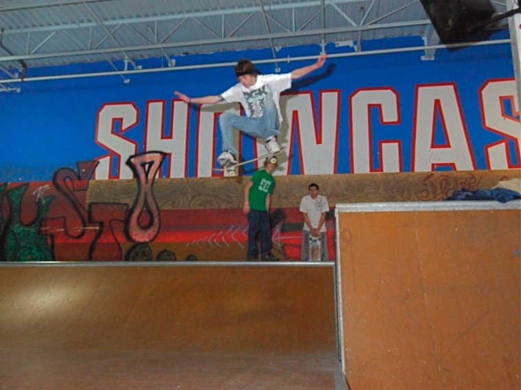 20081211_ShowcaseSkate_164.jpgw760h569