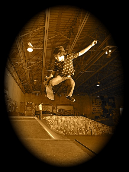 20080515_OllieCoSkate_002.jpgw427h570