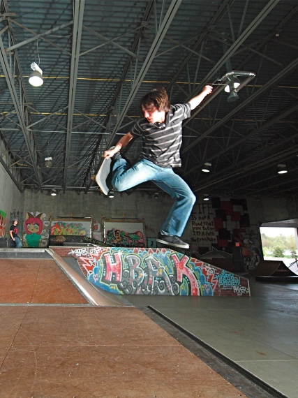 20080515_OllieCoSkate_007.jpgw427h570