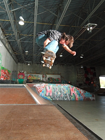 20080515_OllieCoSkate_025.jpgw427h570