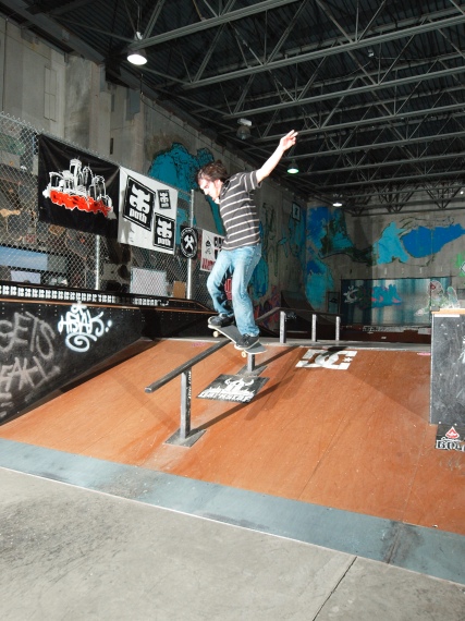 20080515_OllieCoSkate_206.jpgw427h570