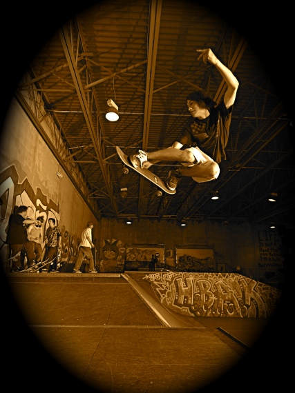 20080515_OllieCoSkate_001.jpgw427h570
