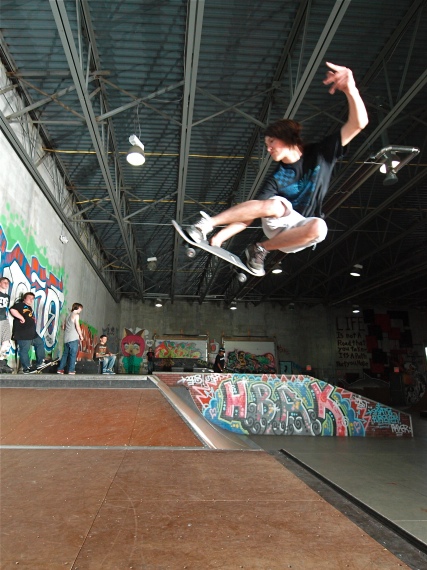 20080515_OllieCoSkate_005.jpgw427h570