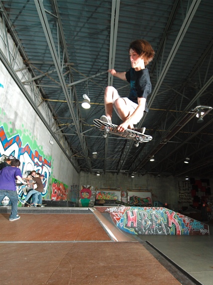 20080515_OllieCoSkate_023.jpgw427h570