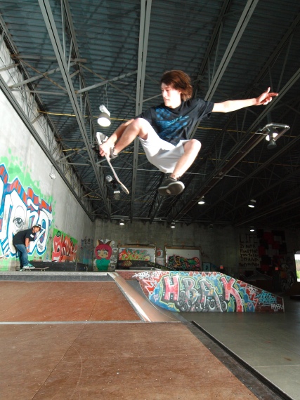 20080515_OllieCoSkate_040.jpgw427h570