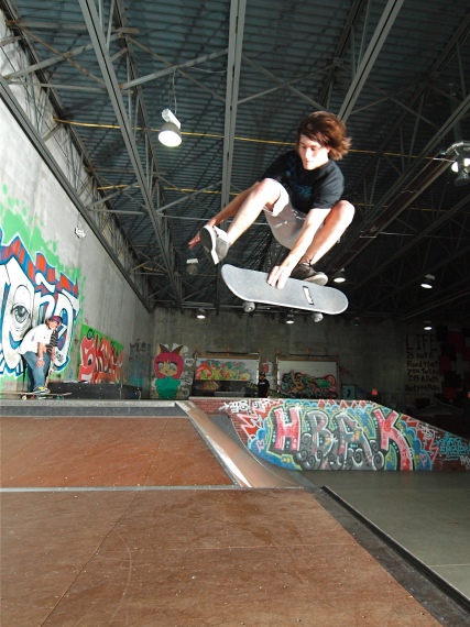 20080515_OllieCoSkate_059.jpgw427h570