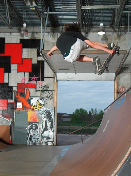 20080515_OllieCoSkate_161.jpgw427h570