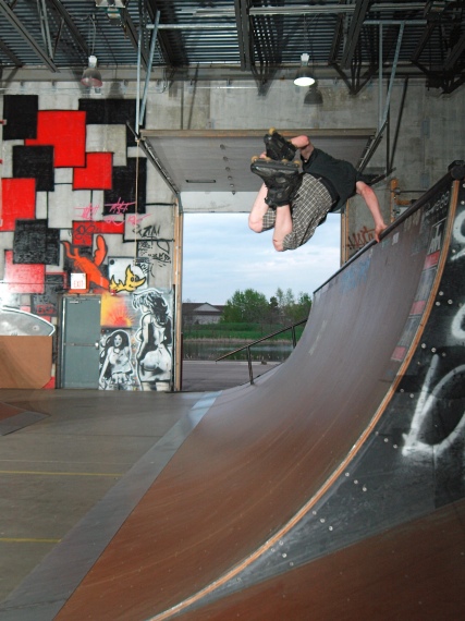 20080515_OllieCoSkate_128.jpgw427h570
