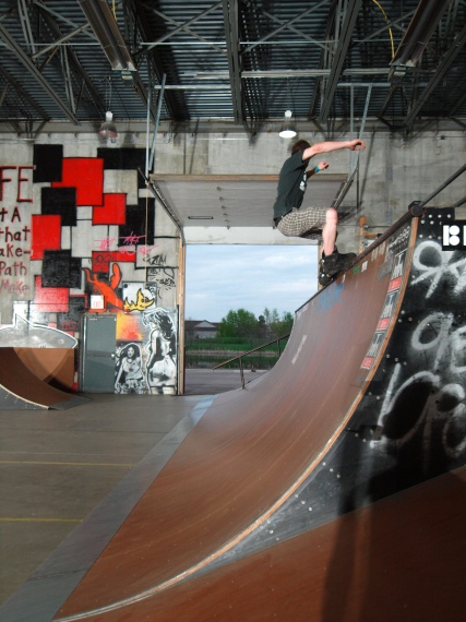 20080515_OllieCoSkate_144.jpgw427h570