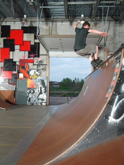 20080515_OllieCoSkate_157.jpgw427h570