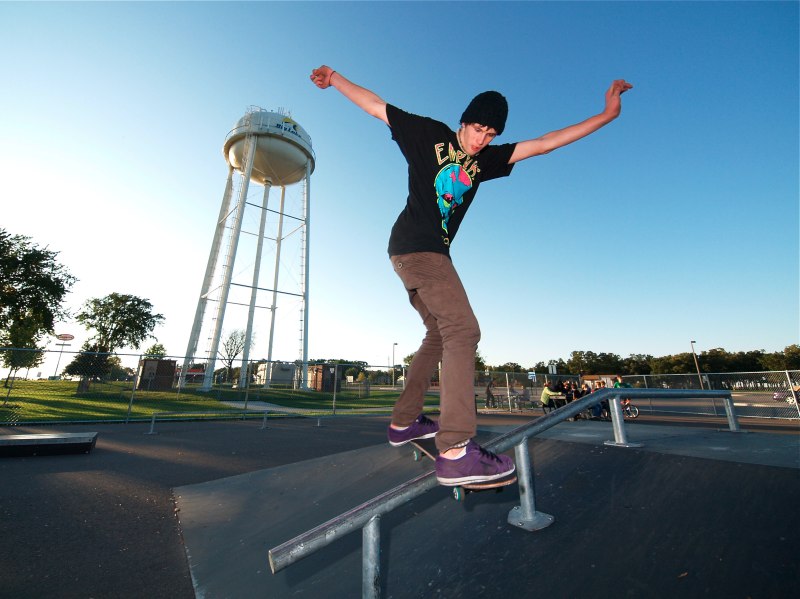 20081004_Big_LakeSkate_047.jpgw800h599