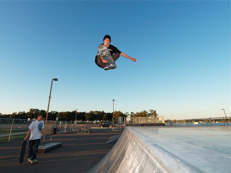 20081004_Big_LakeSkate_111.jpgw800h599