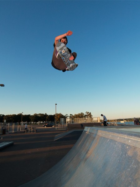 20081004_Big_LakeSkate_114.jpgw449h600
