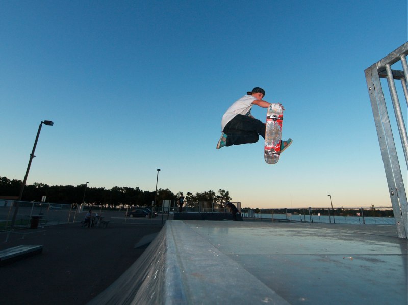 20081004_Big_LakeSkate_132.jpgw800h599