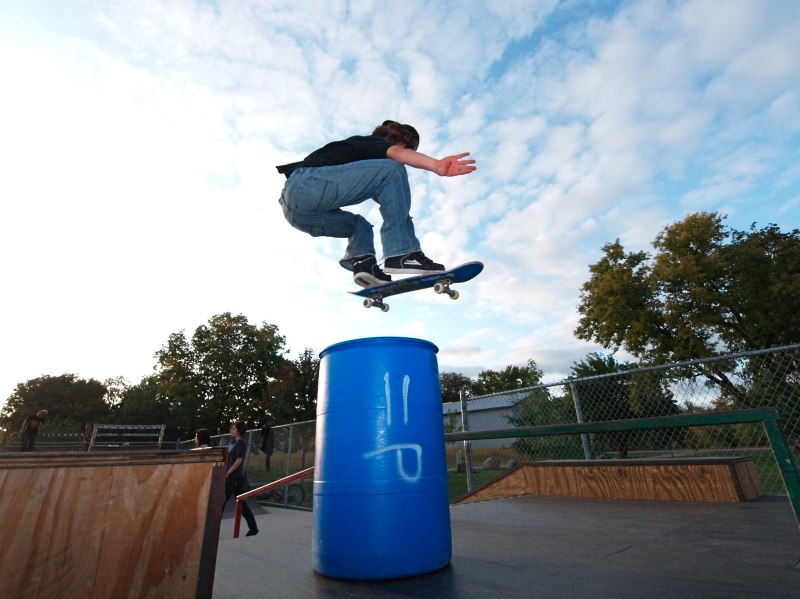 20080927_HutchinsonSkate_092.jpgw800h599