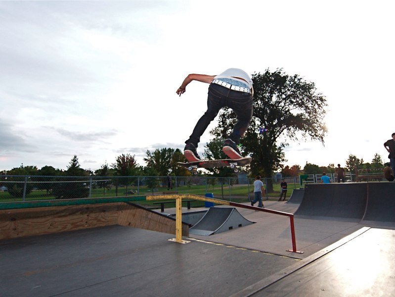 20080927_HutchinsonSkate_041.jpgw799h600