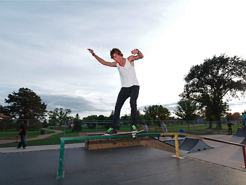 20080927_HutchinsonSkate_048.jpgw799h600