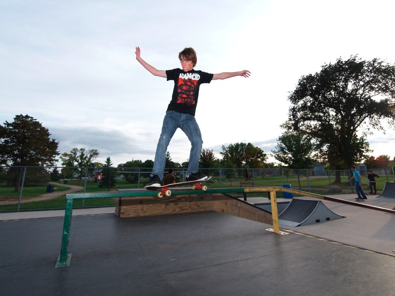 20080927_HutchinsonSkate_049.jpgw800h599